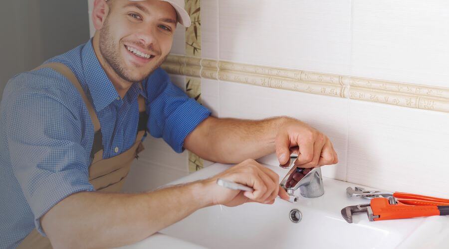 Local annual plumbing maintenance in Delhi, LA